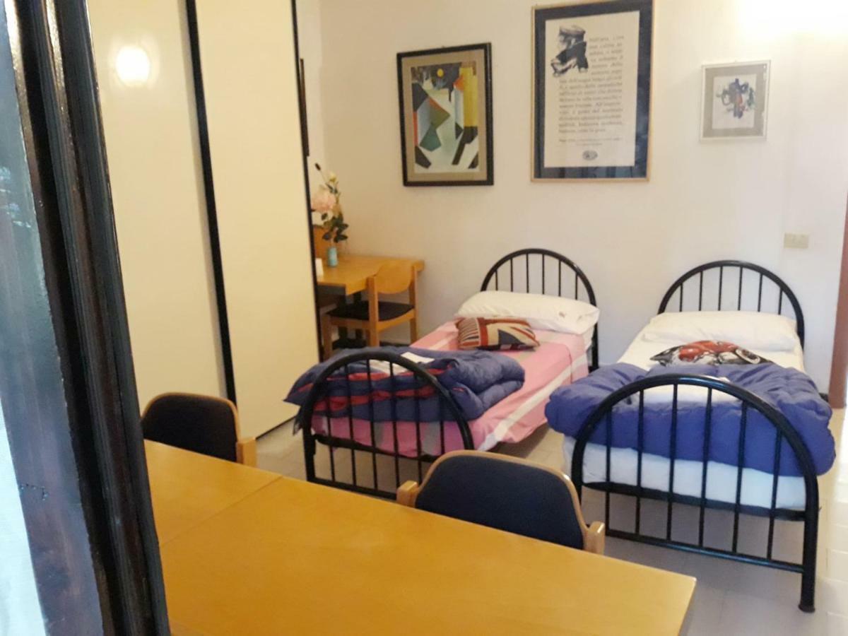Готель Bed In Siena Tognazza Екстер'єр фото